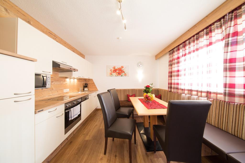 Gastehaus Falkner Ignaz Apartamento Sölden Habitación foto